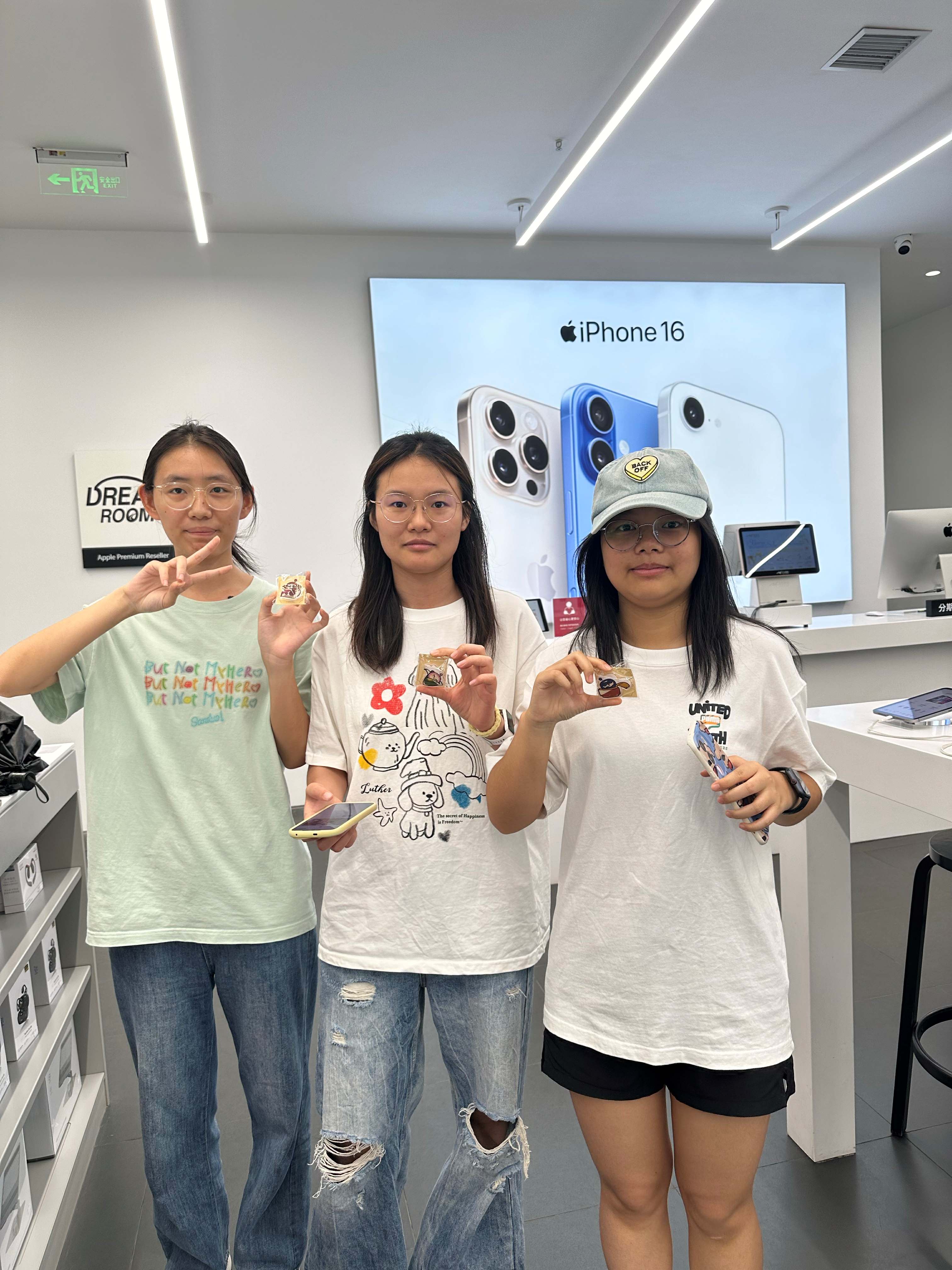 蛋仔棋友碰一碰,《蛋仔派对》联动Apple授权门店活动圆满结束