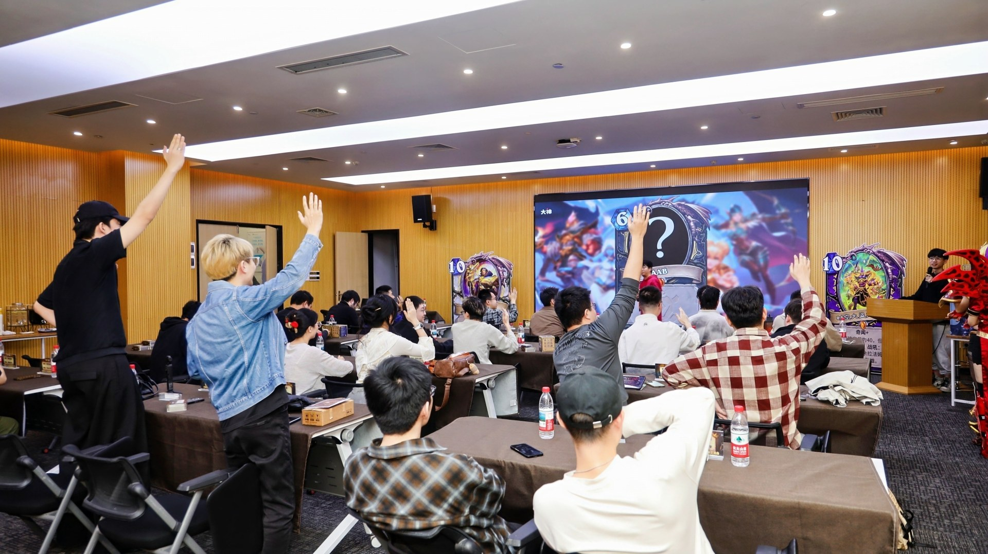 网易大神炉石高校赛交流会圆满落幕,互动热潮点燃2026赛事期待 网易大神炉石高校赛交流会圆满落幕,互动热潮点燃2026赛事期待