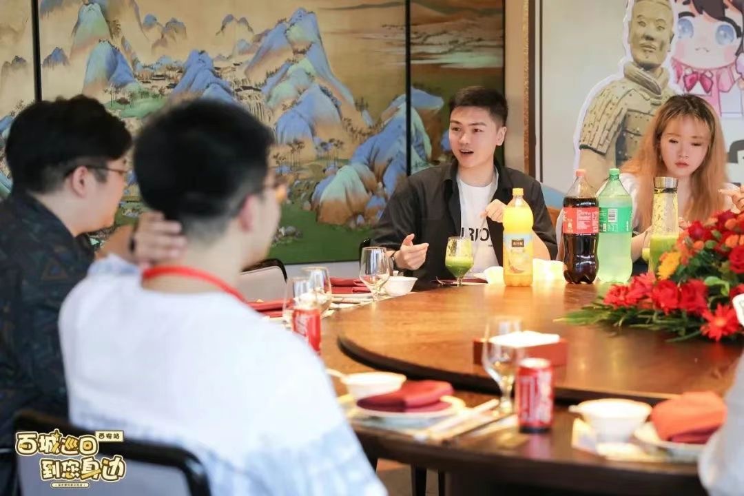 策划换婚纱猛男穿女装,超嗨的逆水寒玩家线下交流会来了